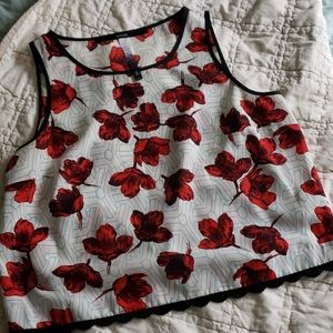 Kensie Poppy floral crop top